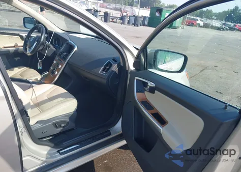 2017 Volvo Xc60 T5 Inscription z USA, uszkodzony, nr VIN YV440MRU0H2154350